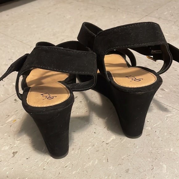 Black suede wedges - Picture 3 of 5